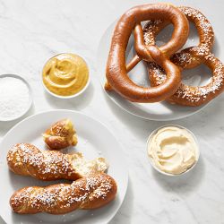 Small Assorted Pretzel Box