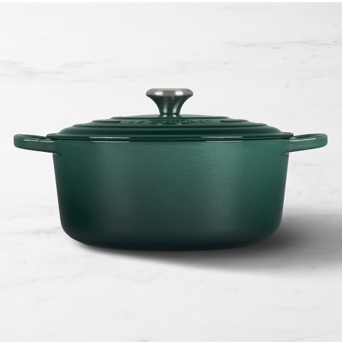 Le Creuset Signature Enameled Cast Iron Round Dutch Oven 7 1/4-Qt., Artichaut