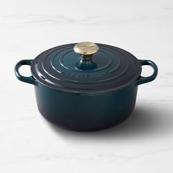 Le Creuset Signature Enameled Cast Iron Round Dutch Oven, 5 1/2-Qt., Agave