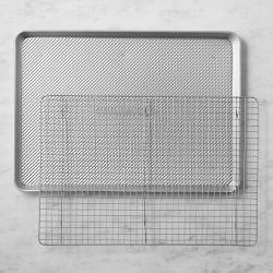Williams Sonoma Traditionaltouch™ Three Quarter Sheet Pan with Rack