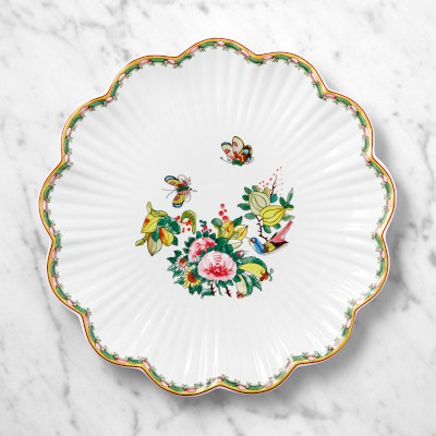 Scalloped Dinner Plates