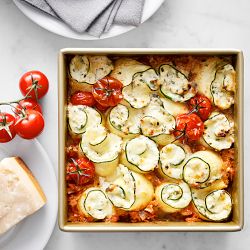 Williams Sonoma Goldtouch® Pro Nonstick Square Cake Pan