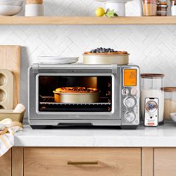 Williams Sonoma Goldtouch® Pro Nonstick Round Cake Pan