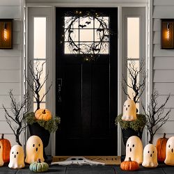 Pre-Lit Faux Branch &amp; Bat Faux Wreath,  26"