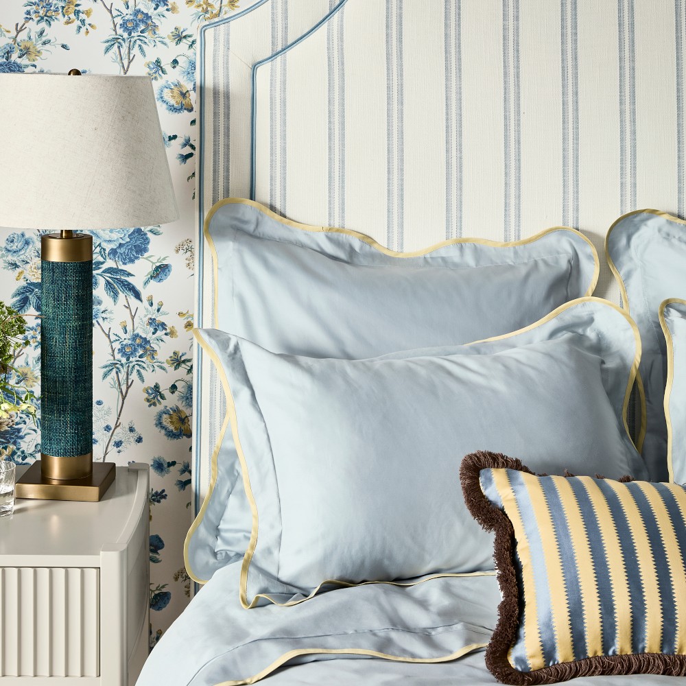 Scallop Sham - King, Pale Blue With Champagne Piping