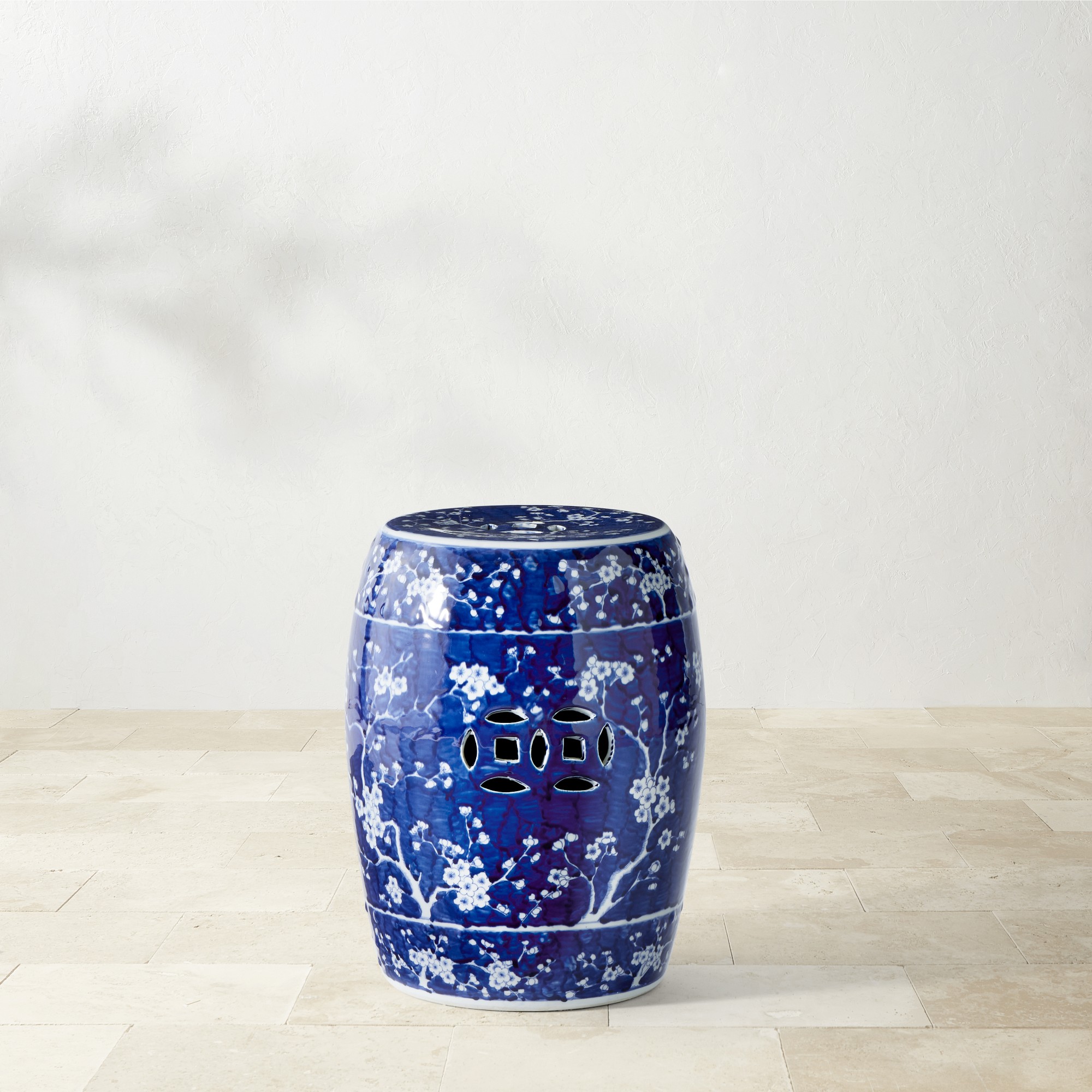 Avery Outdoor Accent Table (13″) Sansujyuku sansujyuku.com