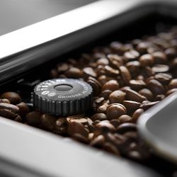 De'Longhi Prima Donna Elite Fully Automatic Espresso Machine