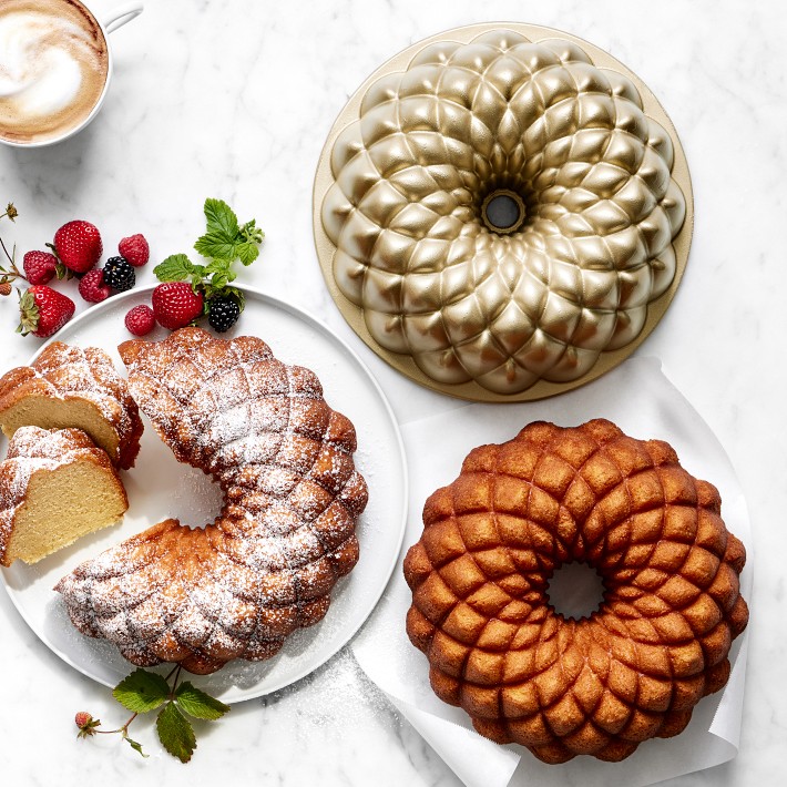 ★ノルディックウェア SEASONAL SQUARES Nordic Ware Seasonal Squares Pan | Autumn Cake Pan | Fall Bakeware | Nordic Ware