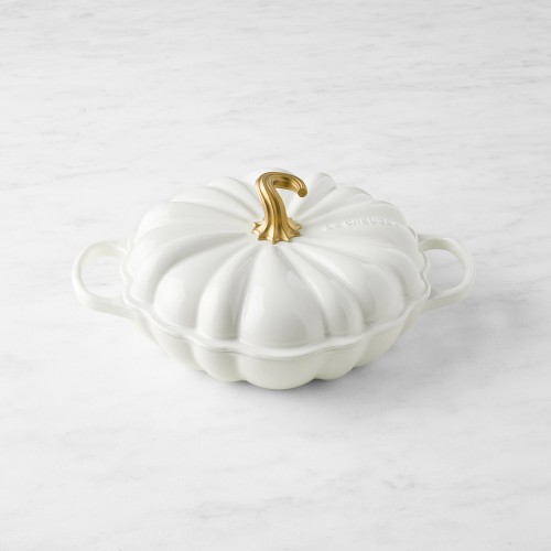 Le Creuset Enameled Cast Iron Pumpkin Braiser, 2.25-Qt. Simolary simolary.com