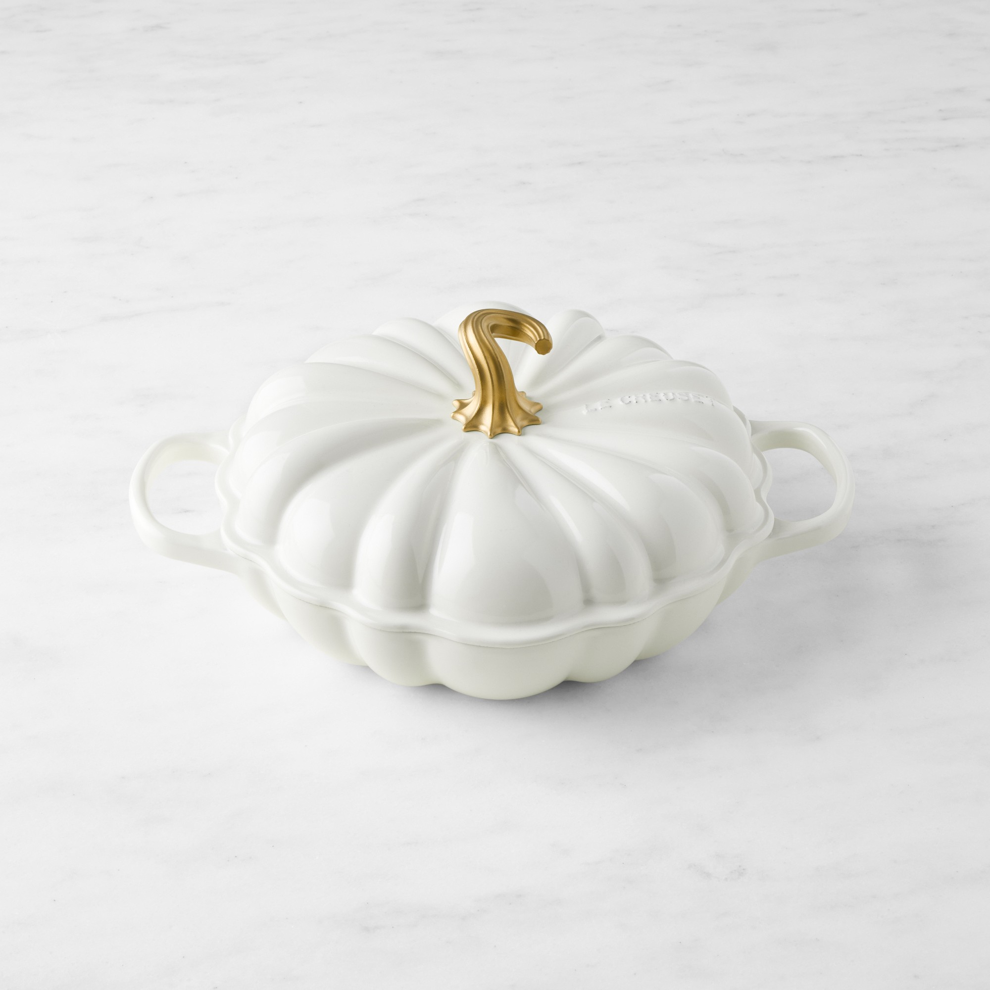 Le Creuset Enameled Cast Iron Pumpkin Braiser, 2.25-Qt. Simolary simolary.com