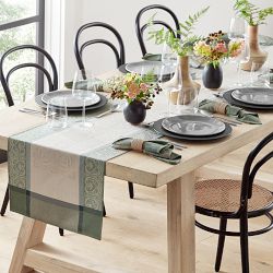Jacquard Madrid Table Runner, Green