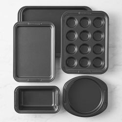 Le Creuset Nonstick Bakeware Essentials, Set of 5