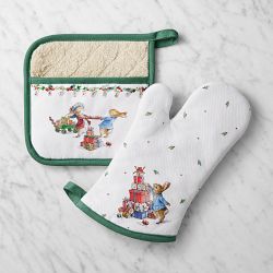 Peter Rabbit™ Christmas Oven Mitt & Potholder Set