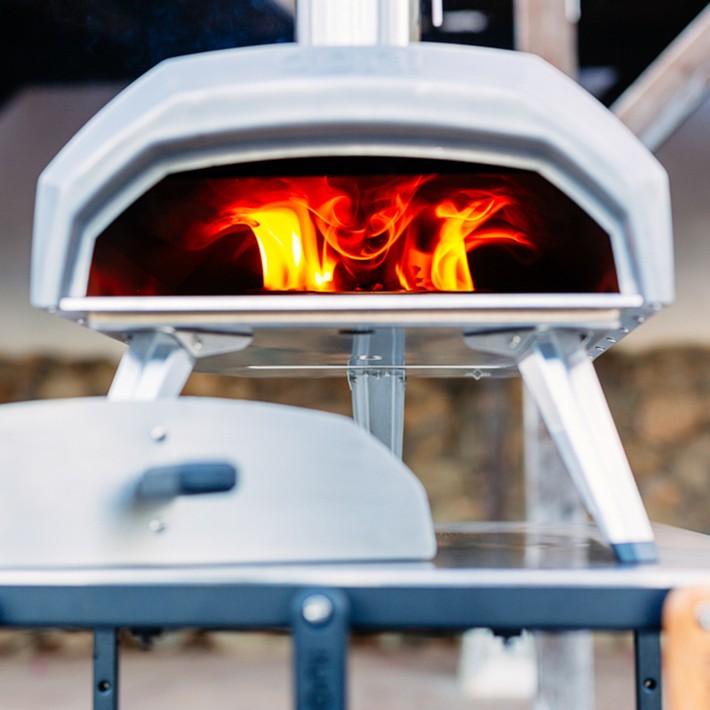 Ooni Karu Wood and Charcoal Fired Portable Outdoor Pizza Oven