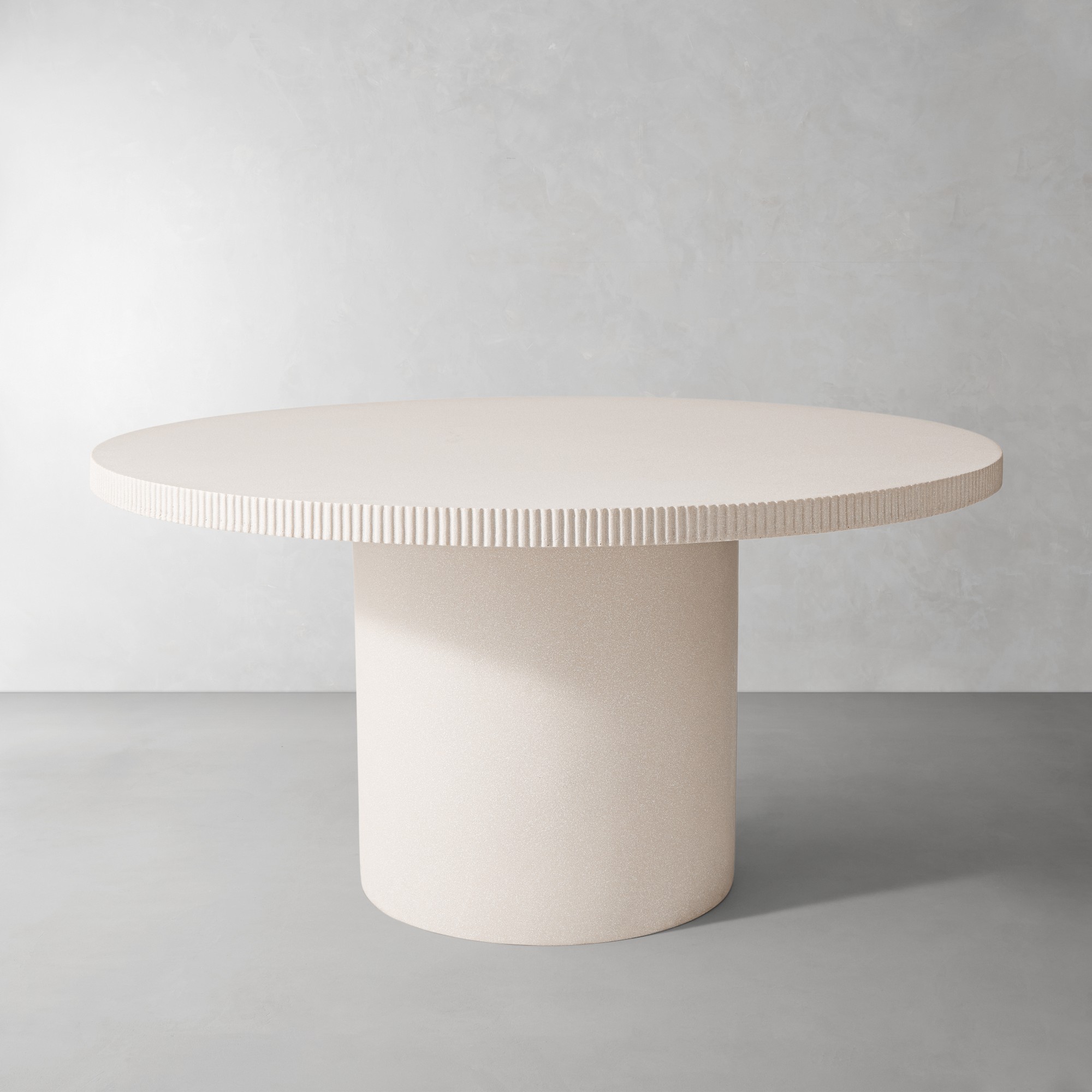 Hollis Round Fiberstone Outdoor Dining Table (59″) Sansujyuku sansujyuku.com