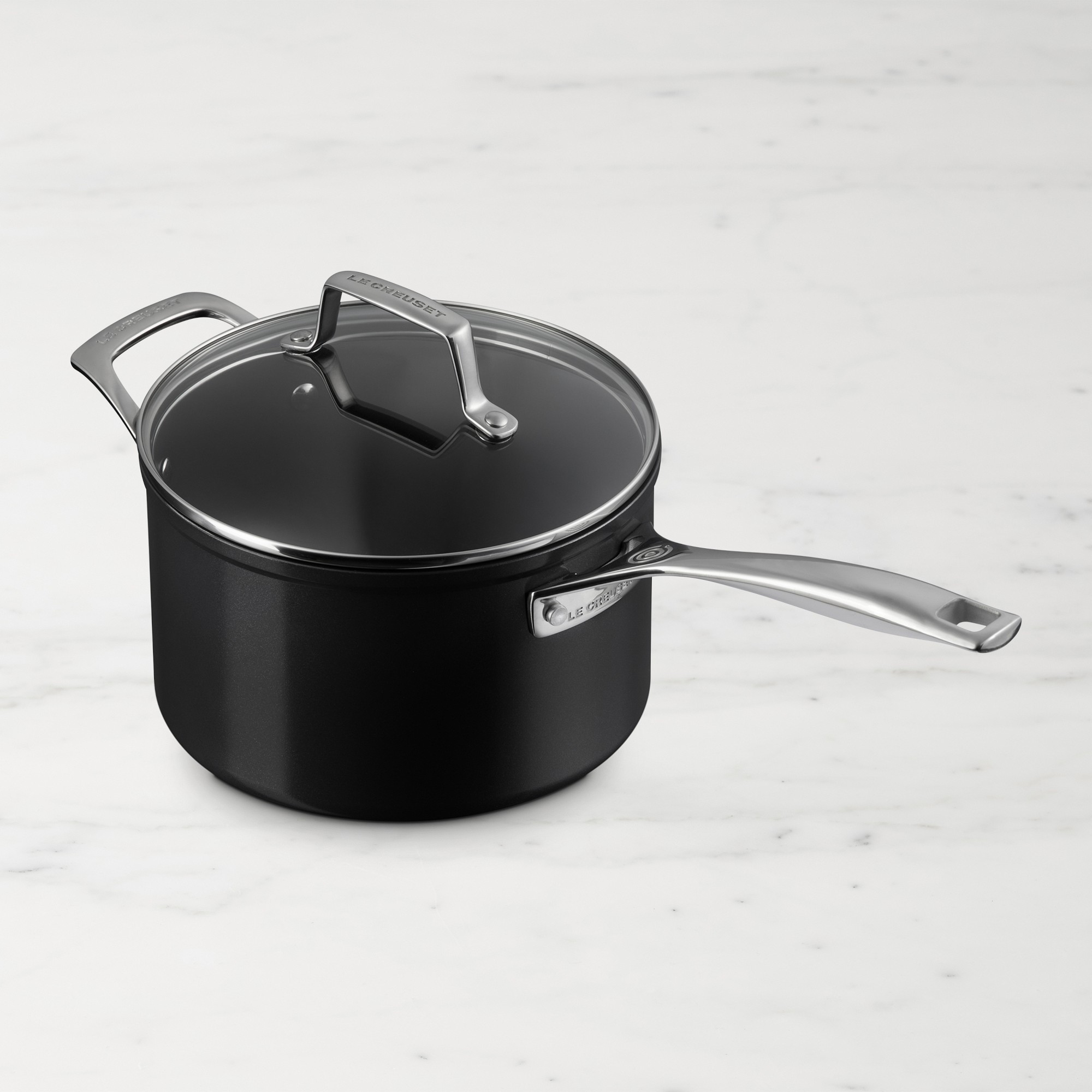 Le Creuset Essential Ceramic Nonstick Saucepan Sansujyuku sansujyuku.com