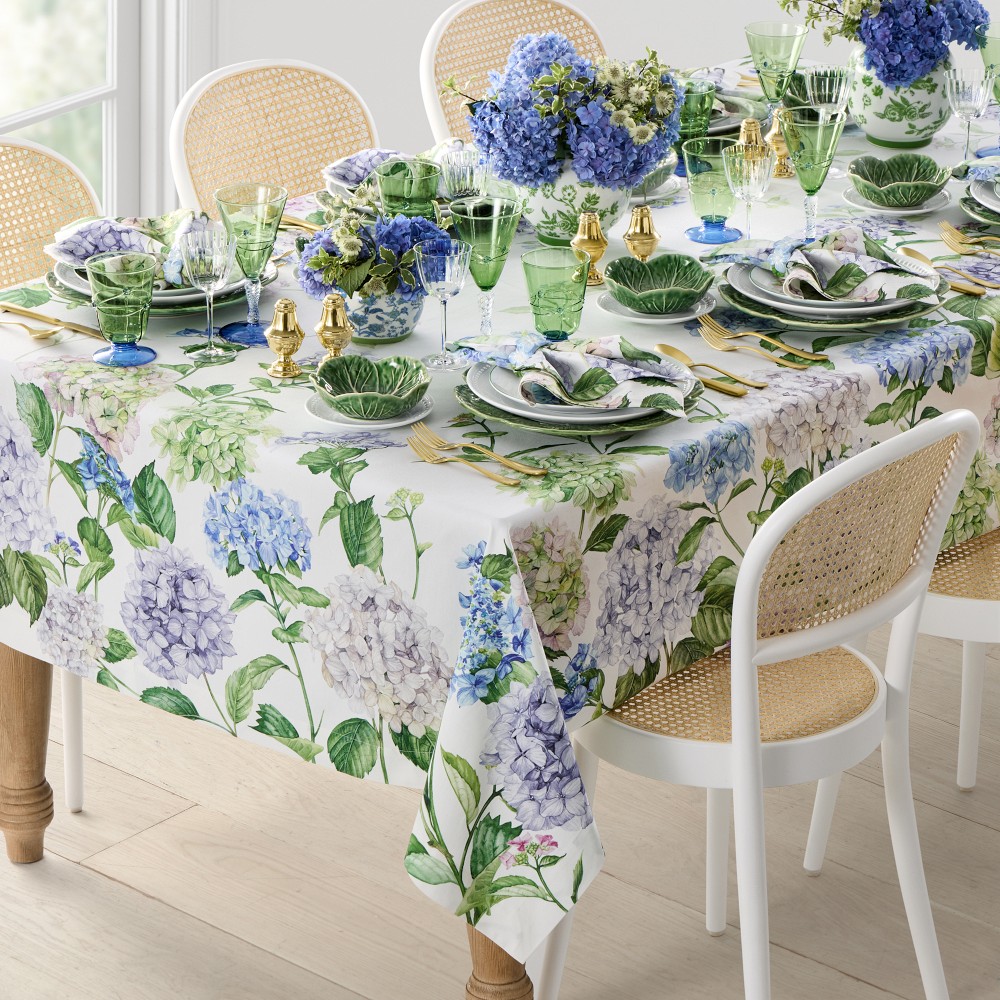 Hydrangea Tablecloth - 70" x 108"