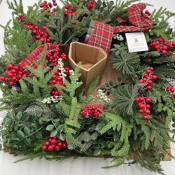 OPEN BOX: Tartan Wreath