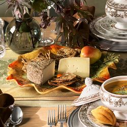 Bordallo Pinheiro Gudrun Charger Platter