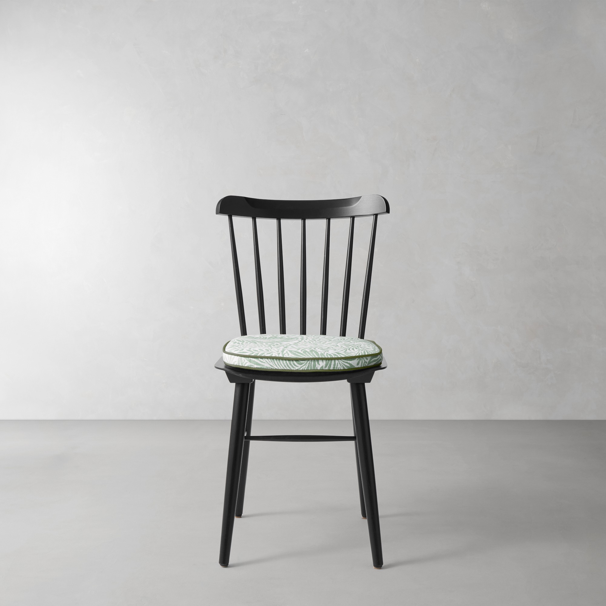Morris & Co., Larkspur Sage with Fern Piping