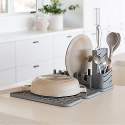 Dorai Dish Pad and Dish Pad Rack