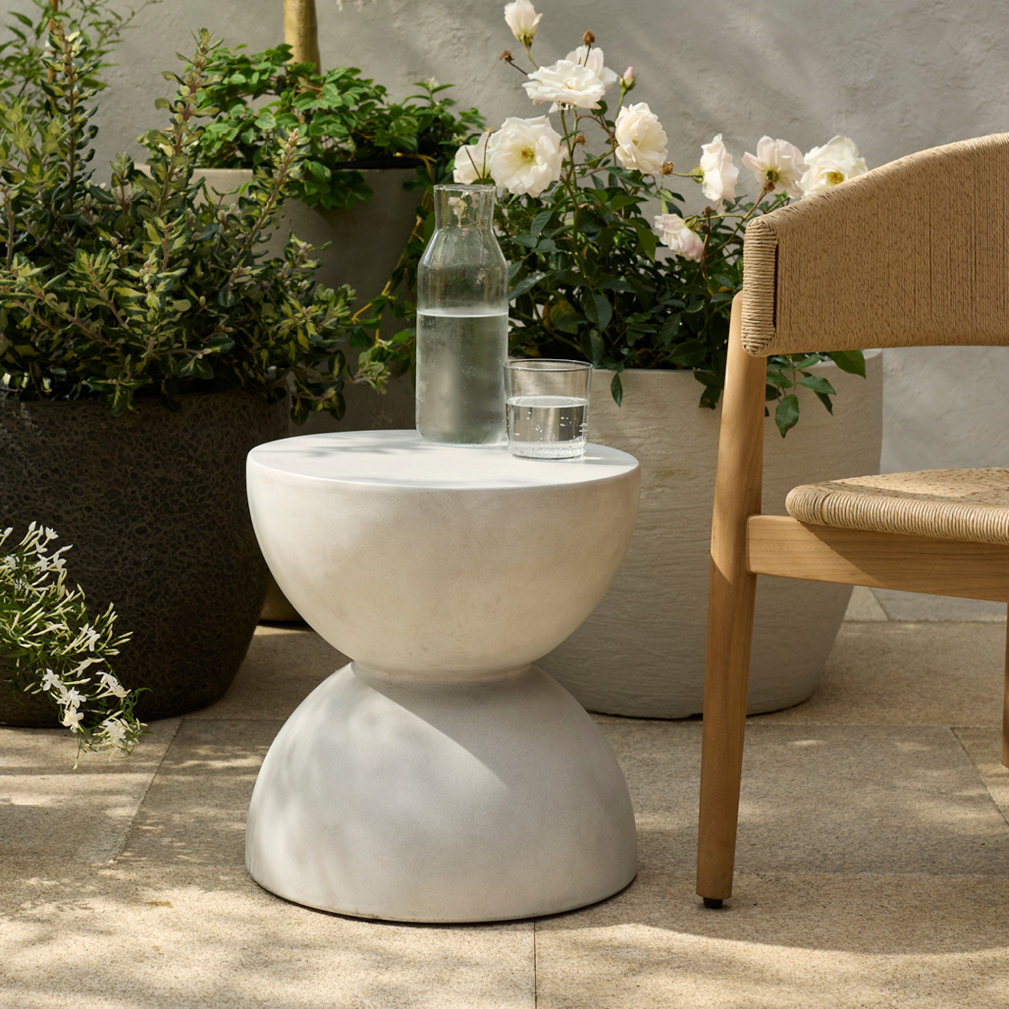 Claire Outdoor Concrete Hourglass Side Table (19.5″) Sansujyuku sansujyuku.com