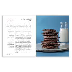 Alex Guarnaschelli: Cook It Up: Bold Moves for Family Foods