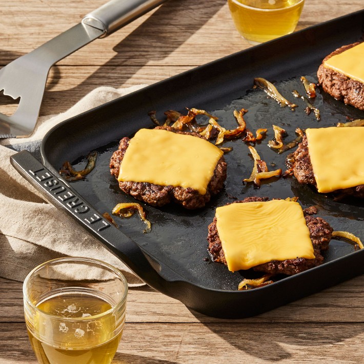 LE CREUSET リブ付き長方形グリル 35.5 x 25.4 cm Le Creuset Alpine Outdoor Griddle | Williams Sonoma