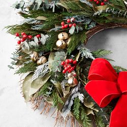 Holiday Jingle Live Wreath, 22"