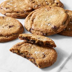 Williams Sonoma Test Kitchen Chocolate Chip Cookies, Set of 8