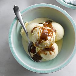 Williams Sonoma Salted Caramel Sauce