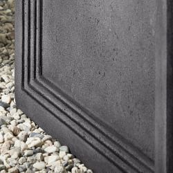 Sandhurst Planter