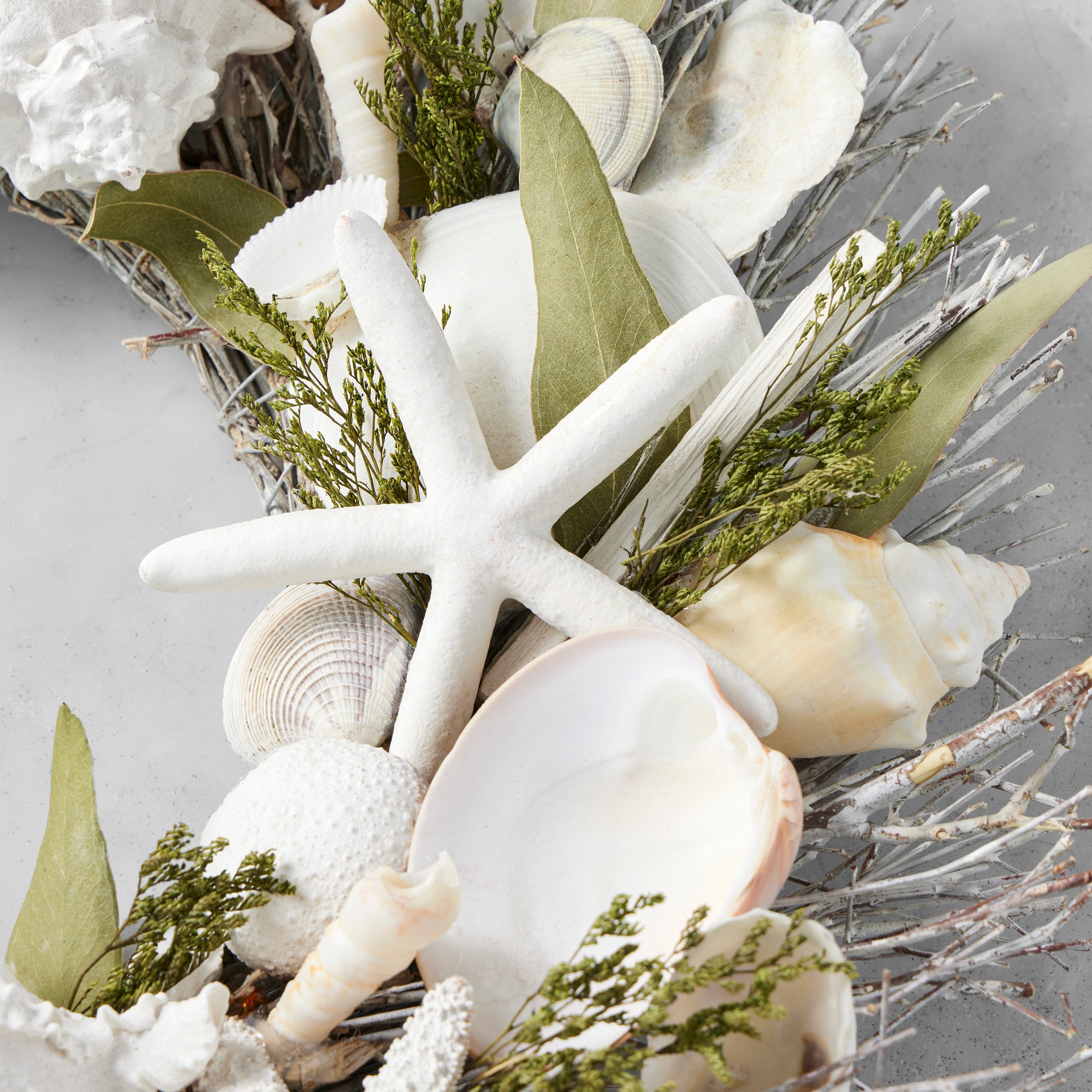 Eucalyptus Lagoon Dried Wreath, 20″ Sansujyuku sansujyuku.com