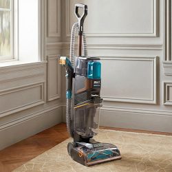 Shark® CarpetXpert™ HairPro® Pet with StainStriker™