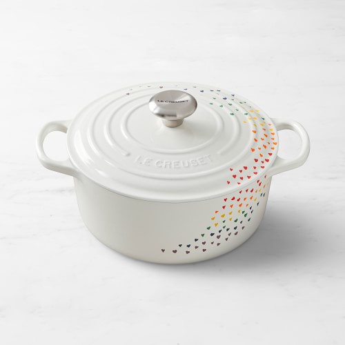 Le Creuset Signature Enameled Cast Iron Round Dutch Oven, 4.5-Qt., L'OVEn