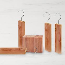 REDECKER Cedar Block and Hanger Set