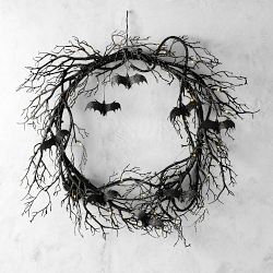 Pre-lit Faux Branch & Bat Faux Wreath, 26"