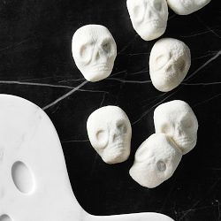 Williams Sonoma Chocolate-Filled Skull Marshmallows