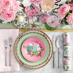 Famille Rose Bunny Appetitzer Plates