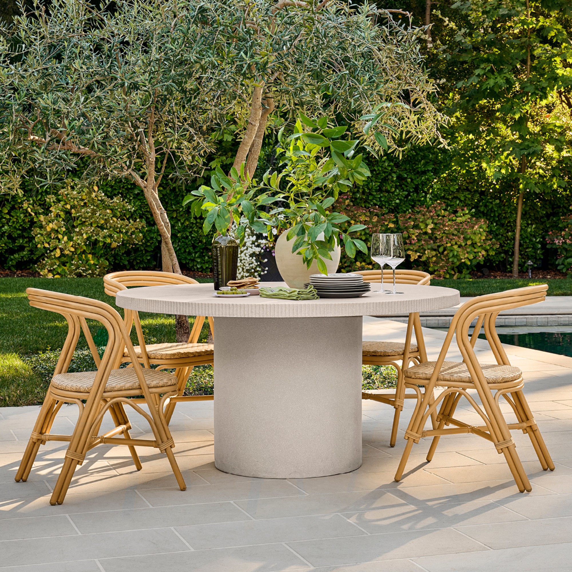 Hollis Round Fiberstone Outdoor Dining Table (59″) Sansujyuku sansujyuku.com