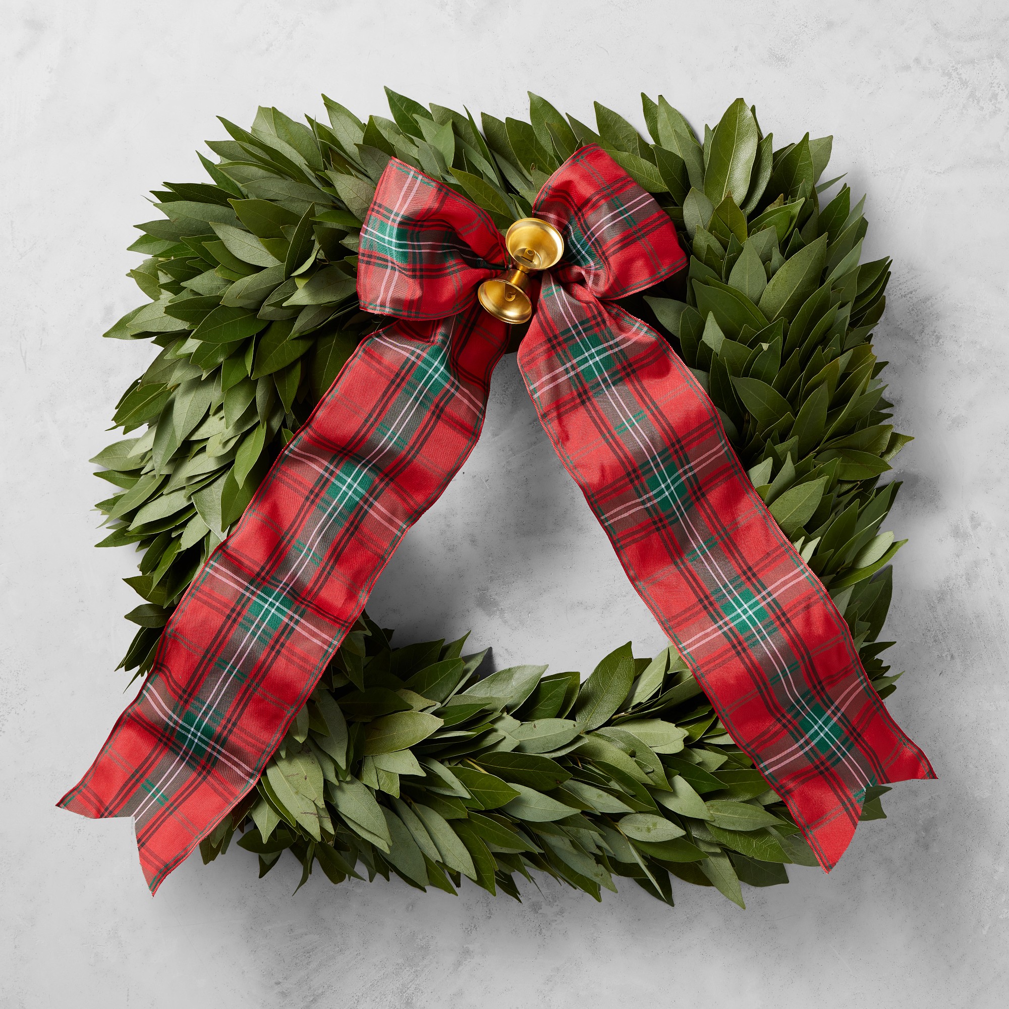 Bay Leaf Square Live Wreath with Tartan Ribbon, 16″ Simolary simolary.com