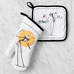The Nightmare Before Christmas™ Oven Mitt &amp; Potholder Set