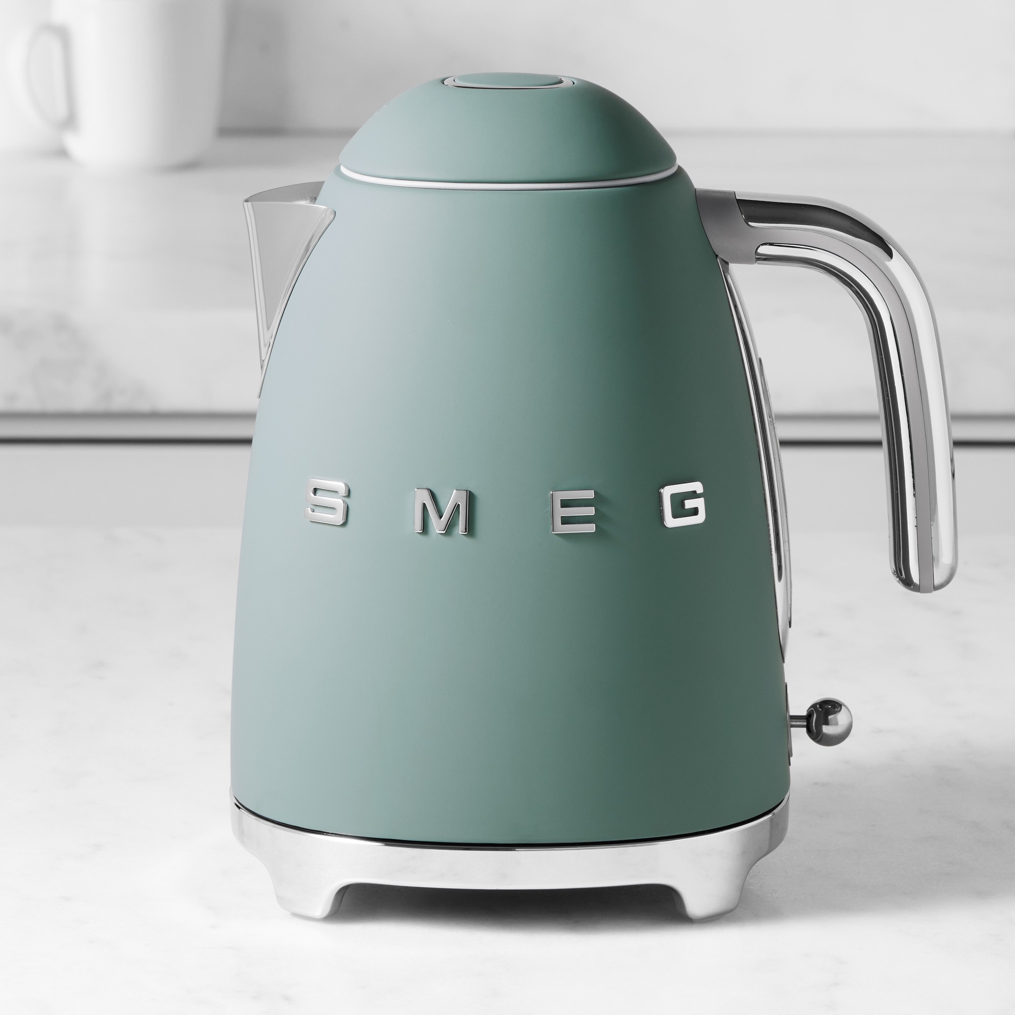 SMEG Electric Kettle Sansujyuku sansujyuku.com