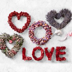 Lavender Heart Live Wreath, 16"