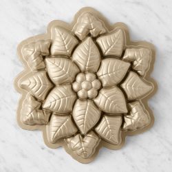 Nordic Ware Poinsettia Pull-Apart Pan