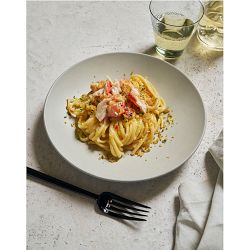 Olivia Tiedemann: Eat (Like) the Rich