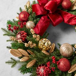 Twas the Night Before Christmas UV Protected Pre-Lit Faux Wreath &amp; Garland