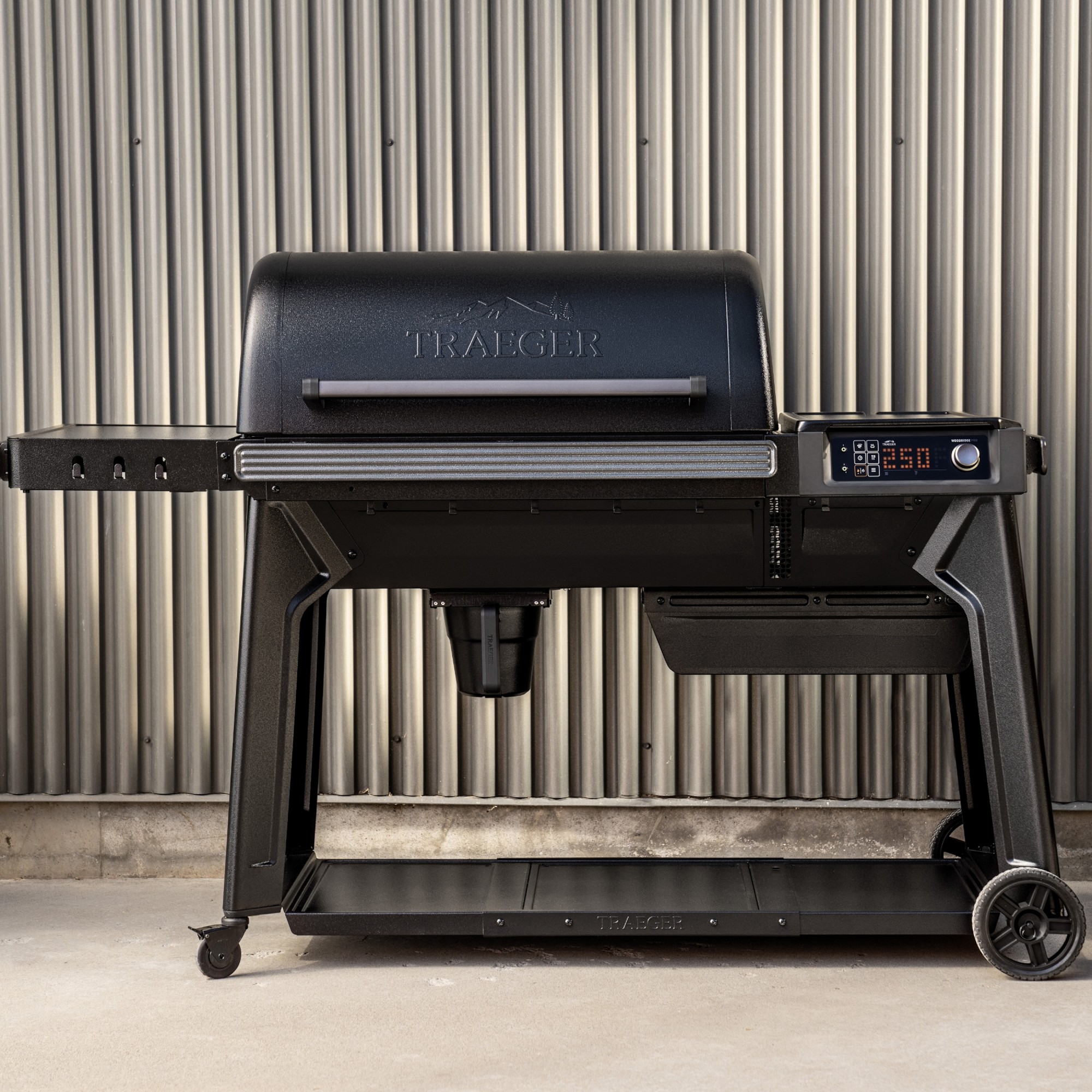 Traeger Woodridge Pro Pellet Grill Simolary simolary.com