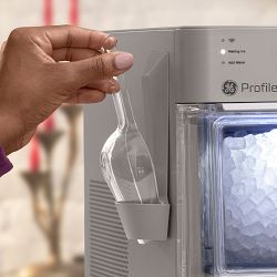 GE Profile™ Opal™ Mini Plastic Scoop &amp; Holder