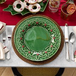 Bordallo Pinheiro Holly Berry Dinner Plates